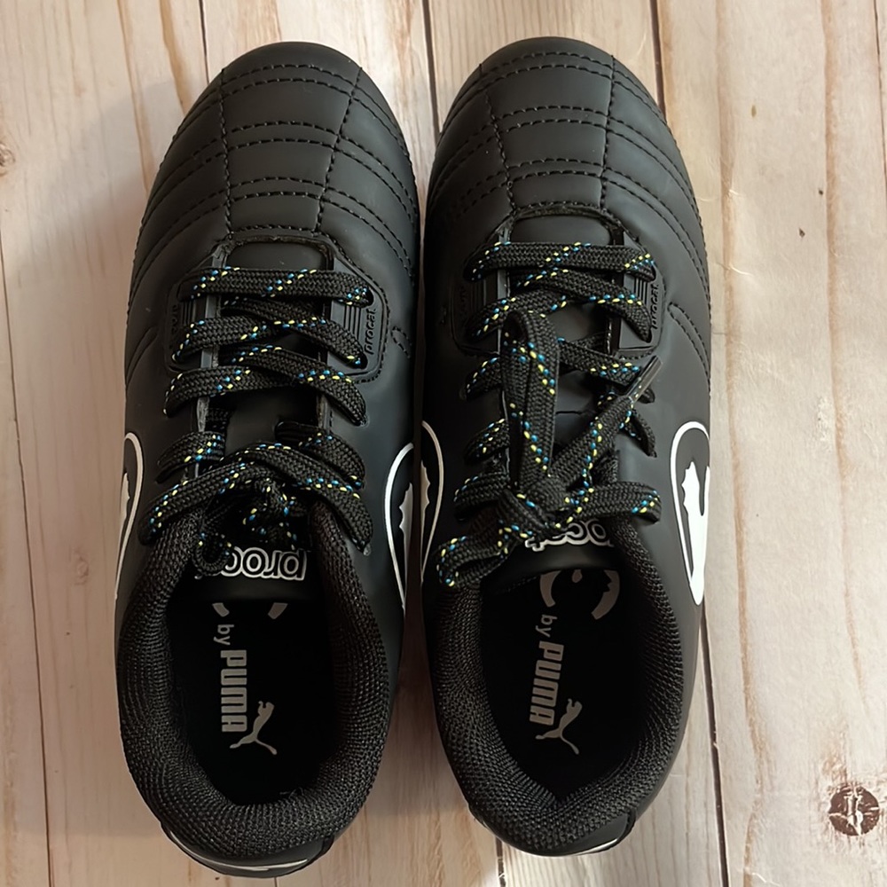 Kids Unisex Puma Procat Black/White Soccer Cleats